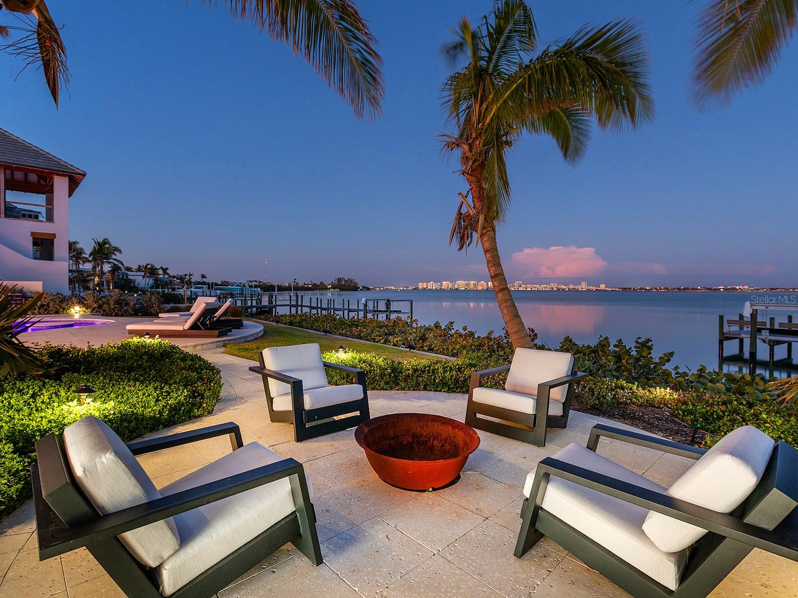 LIDO SHORES - Residential