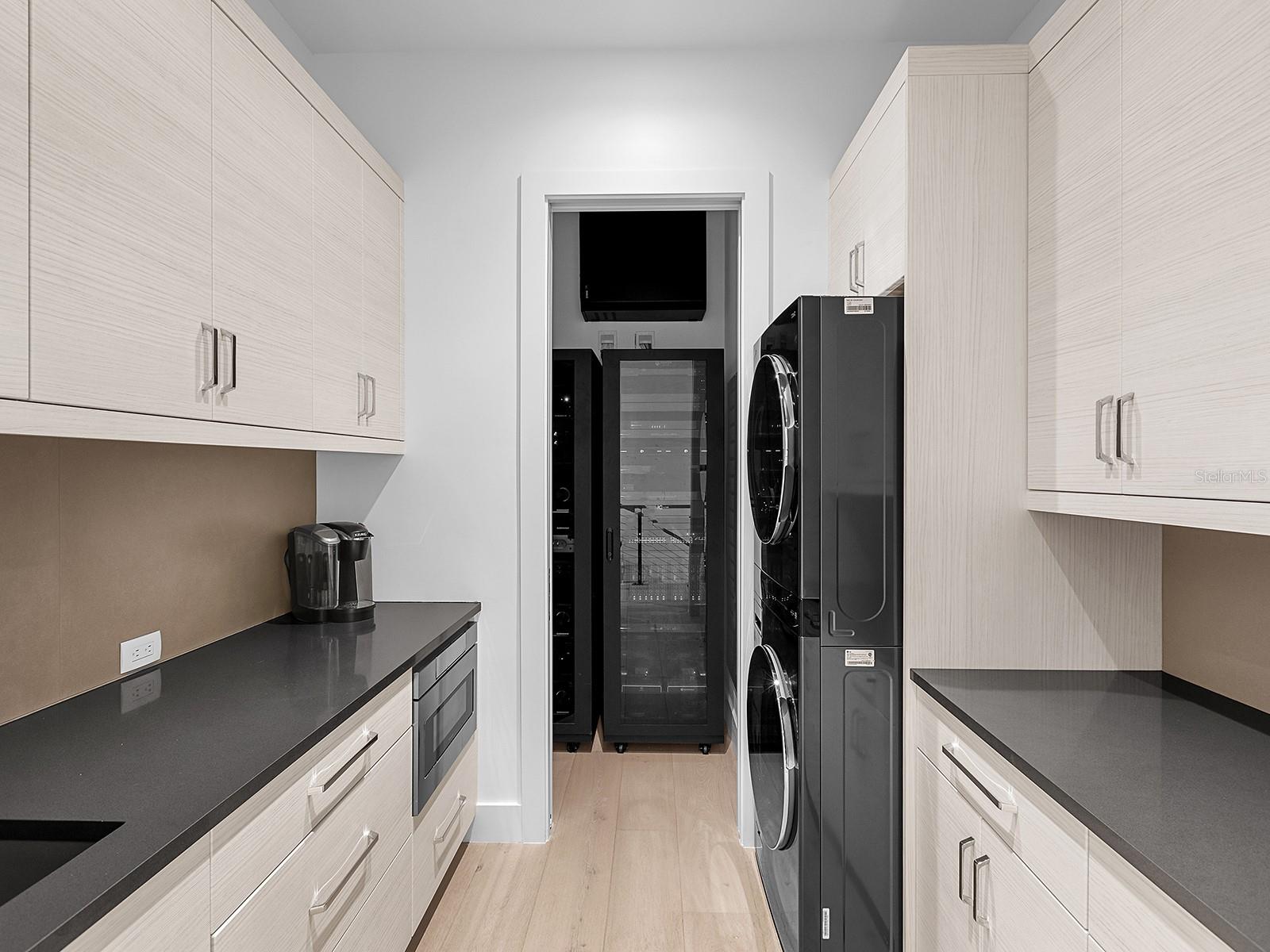 LIDO SHORES - Residential