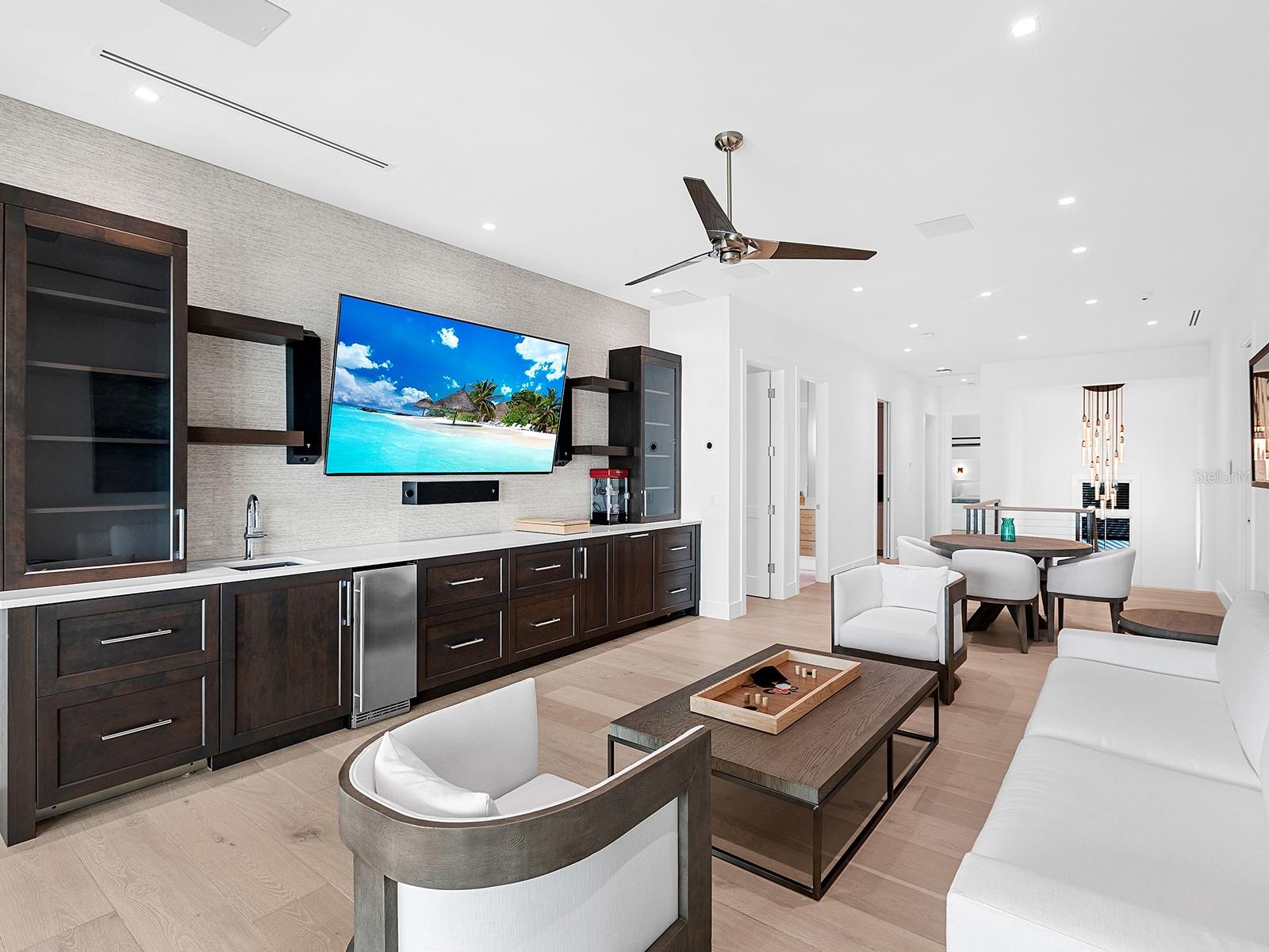 LIDO SHORES - Residential