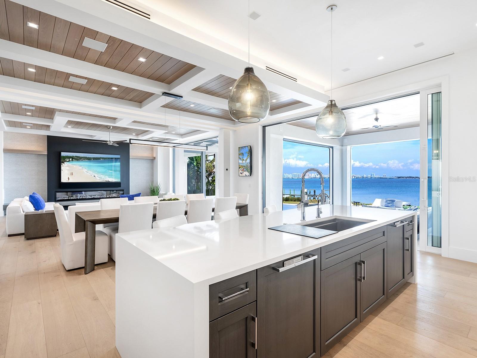 LIDO SHORES - Residential