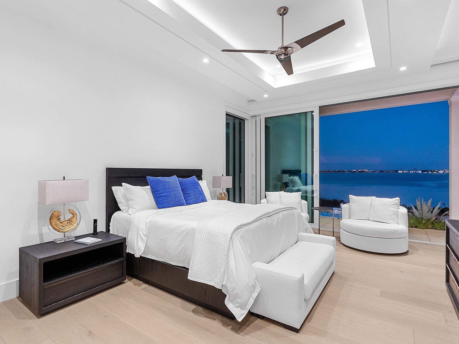 LIDO SHORES - Residential