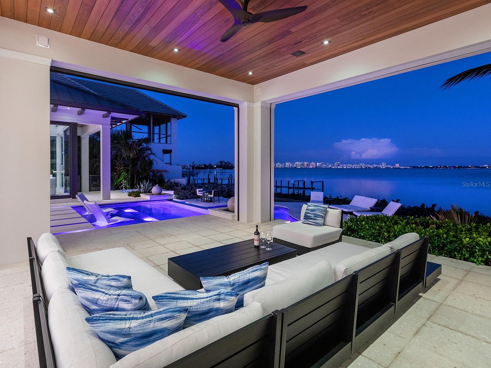 LIDO SHORES - Residential