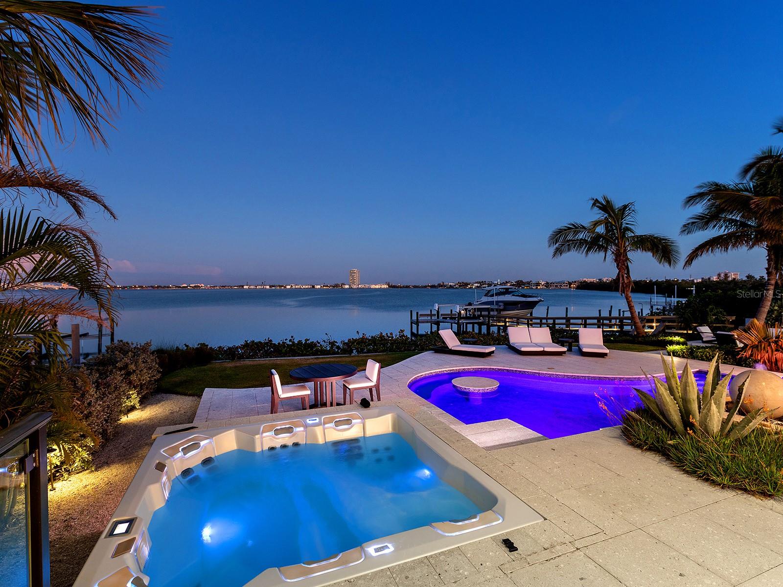 LIDO SHORES - Residential