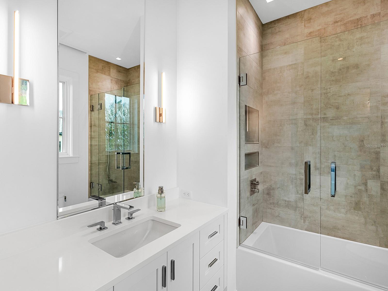 LIDO SHORES - Residential