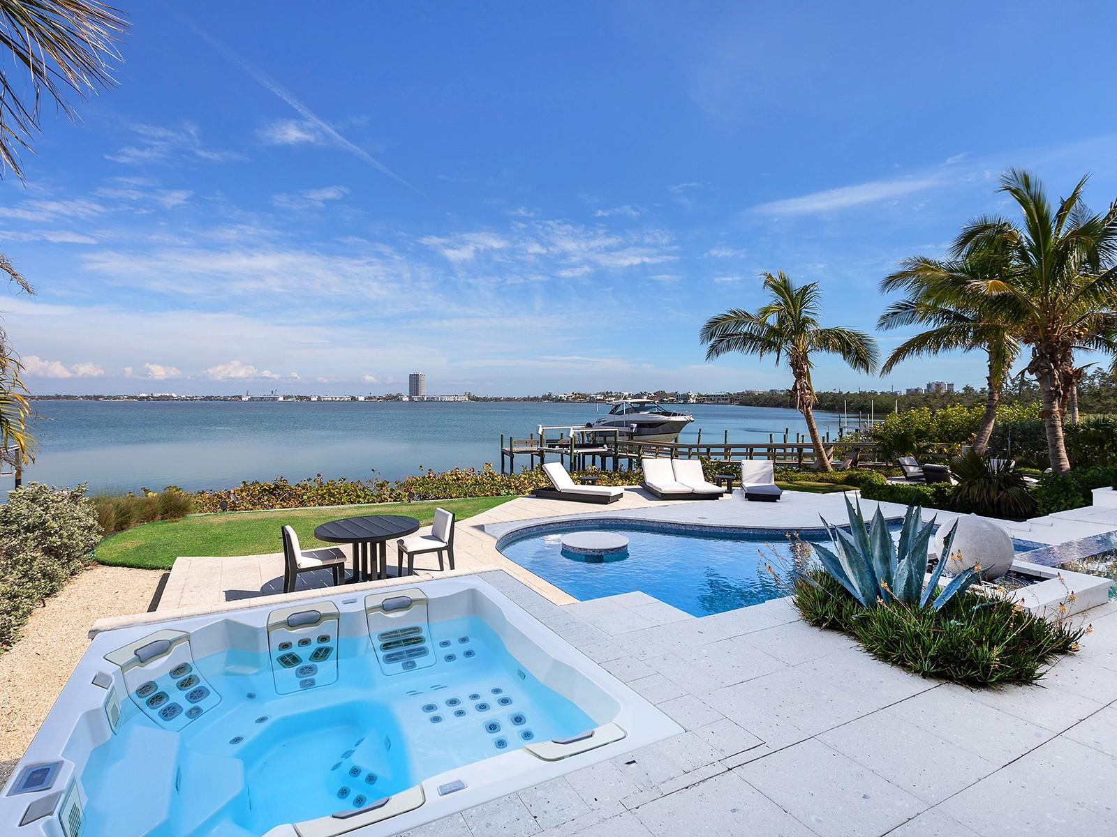 LIDO SHORES - Residential