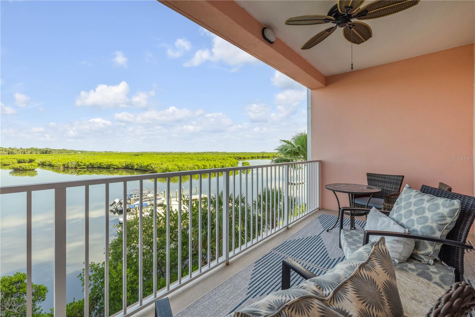 4 RIVERWALK DRIVE 305