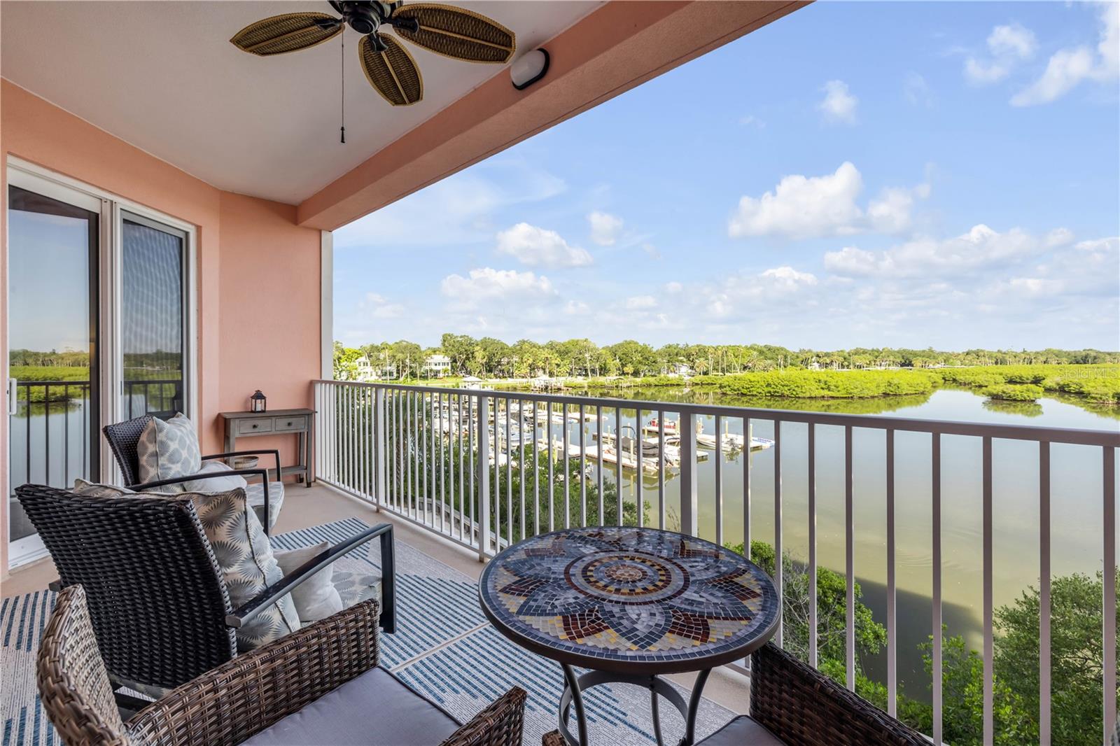 4 RIVERWALK DRIVE 305