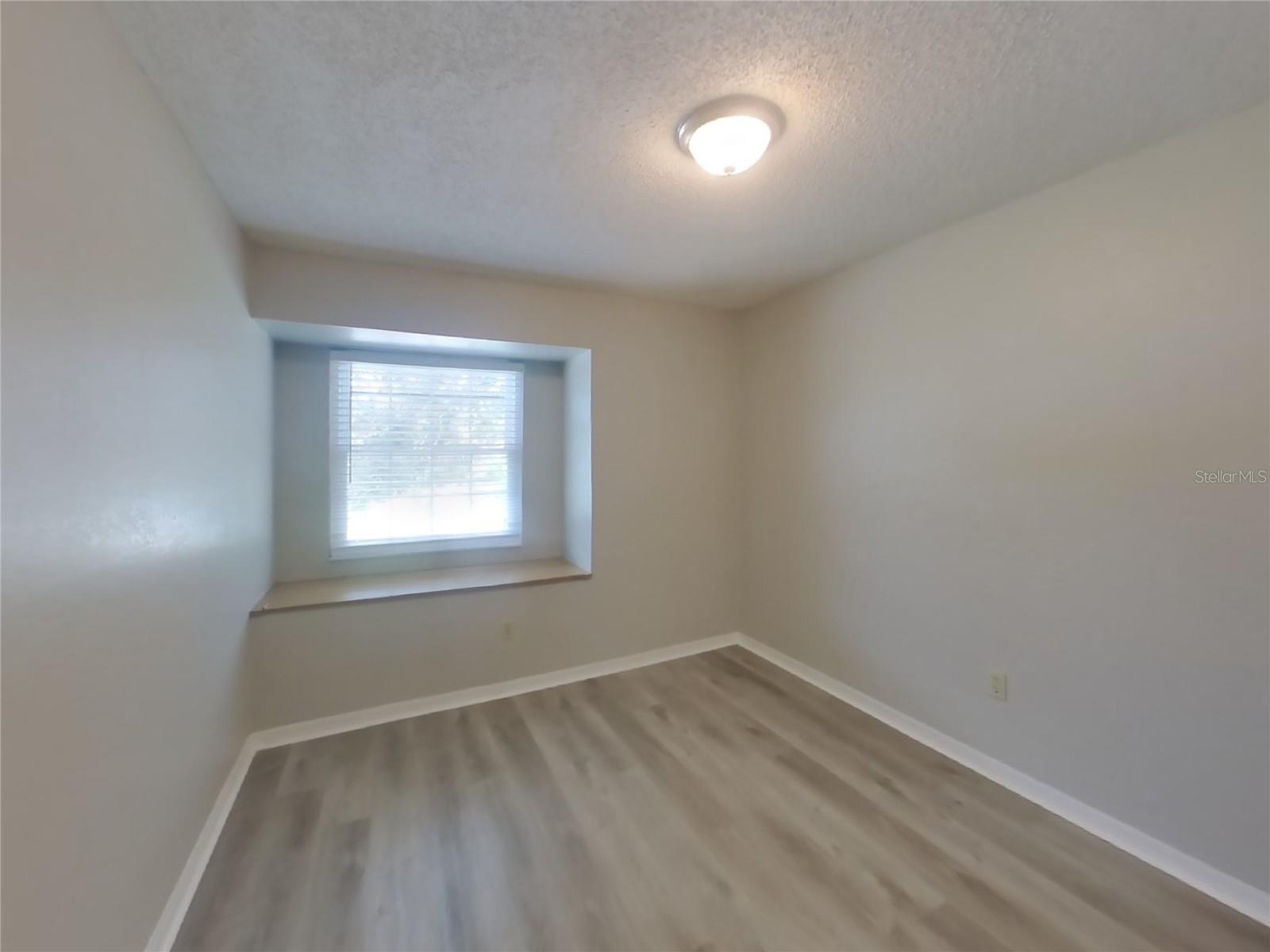 WILLOW POND - Residential Lease