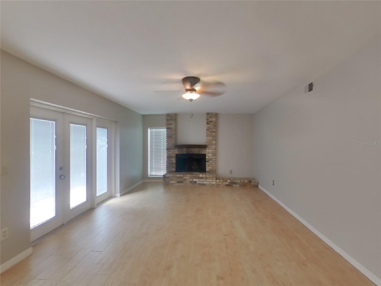 WILLOW POND - Residential Lease