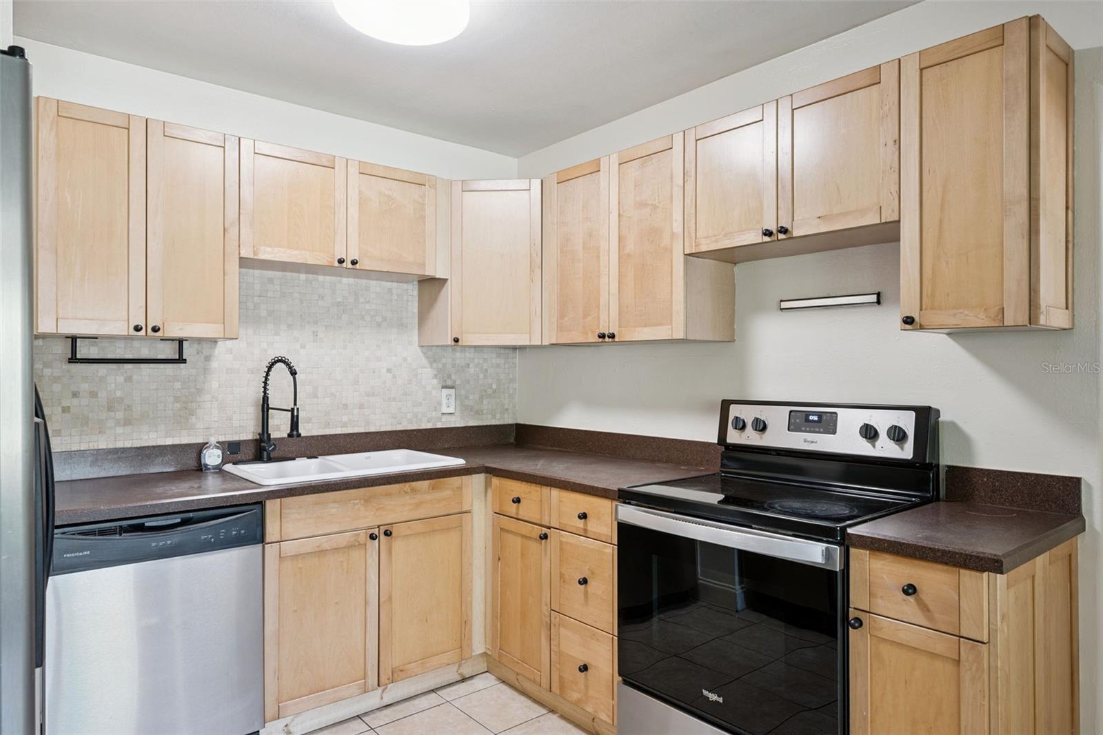 509 HILLSIDE AVENUE