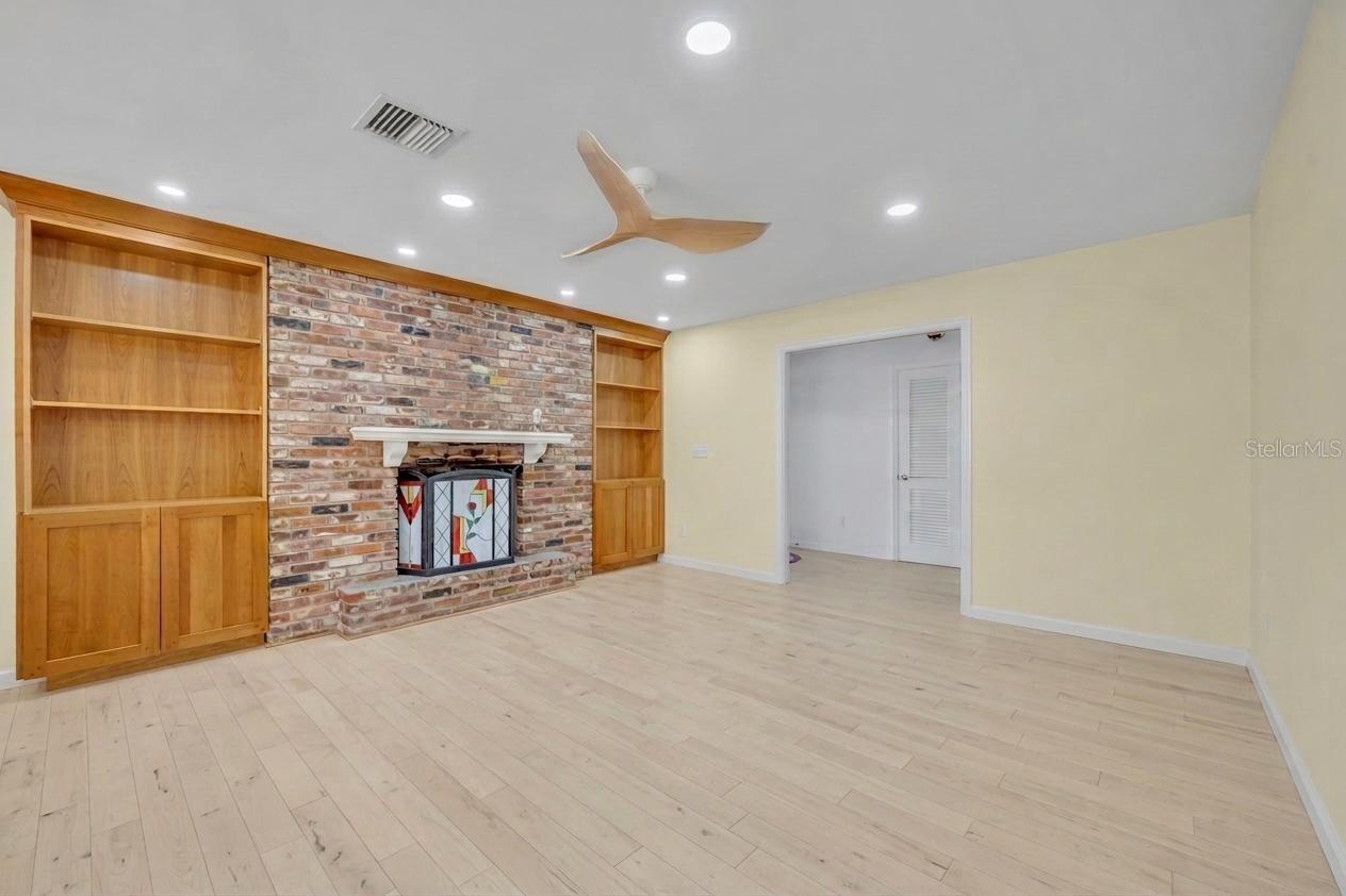HIGHLAND PARK ESTS - Residential