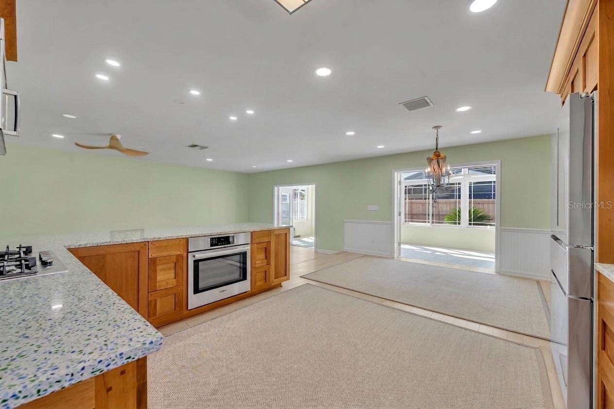 HIGHLAND PARK ESTS - Residential