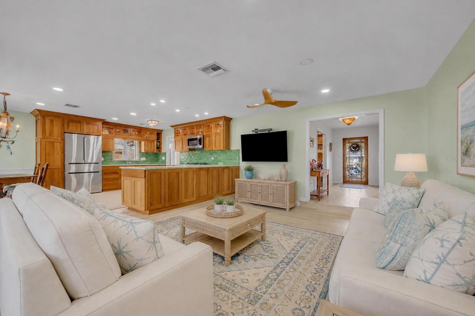 HIGHLAND PARK ESTS - Residential