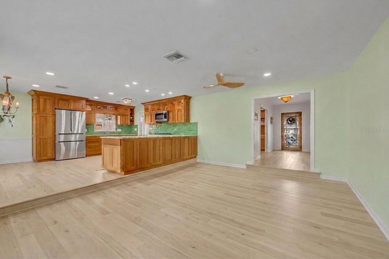 HIGHLAND PARK ESTS - Residential