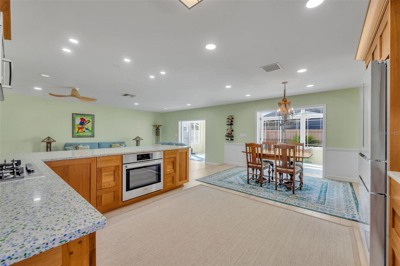 HIGHLAND PARK ESTS - Residential