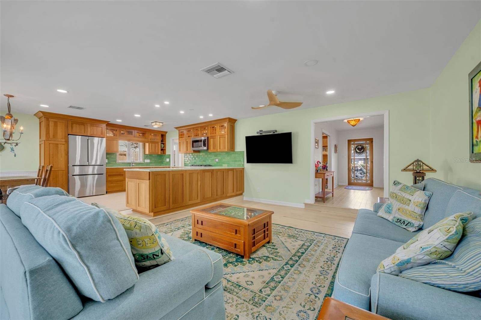 HIGHLAND PARK ESTS - Residential