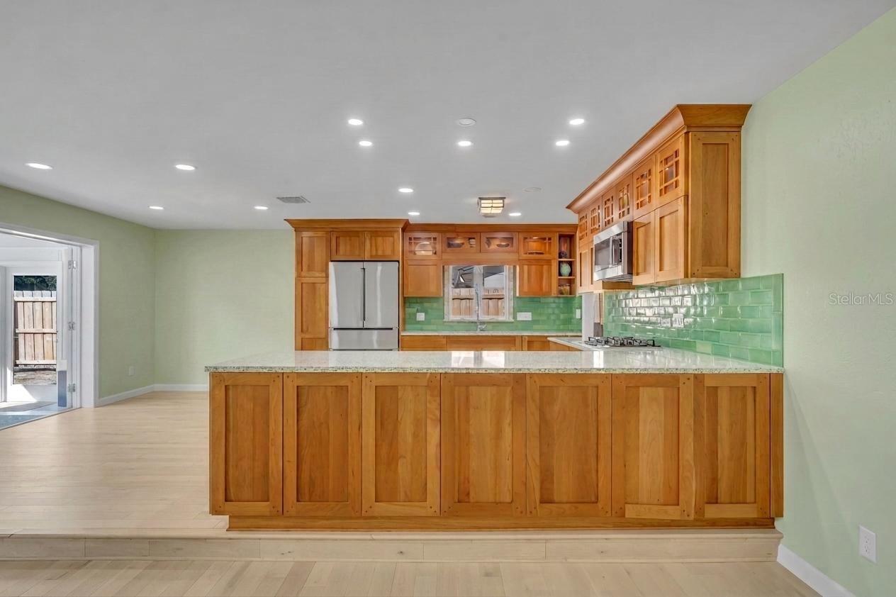HIGHLAND PARK ESTS - Residential