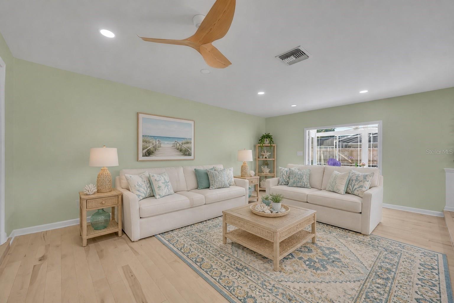 HIGHLAND PARK ESTS - Residential