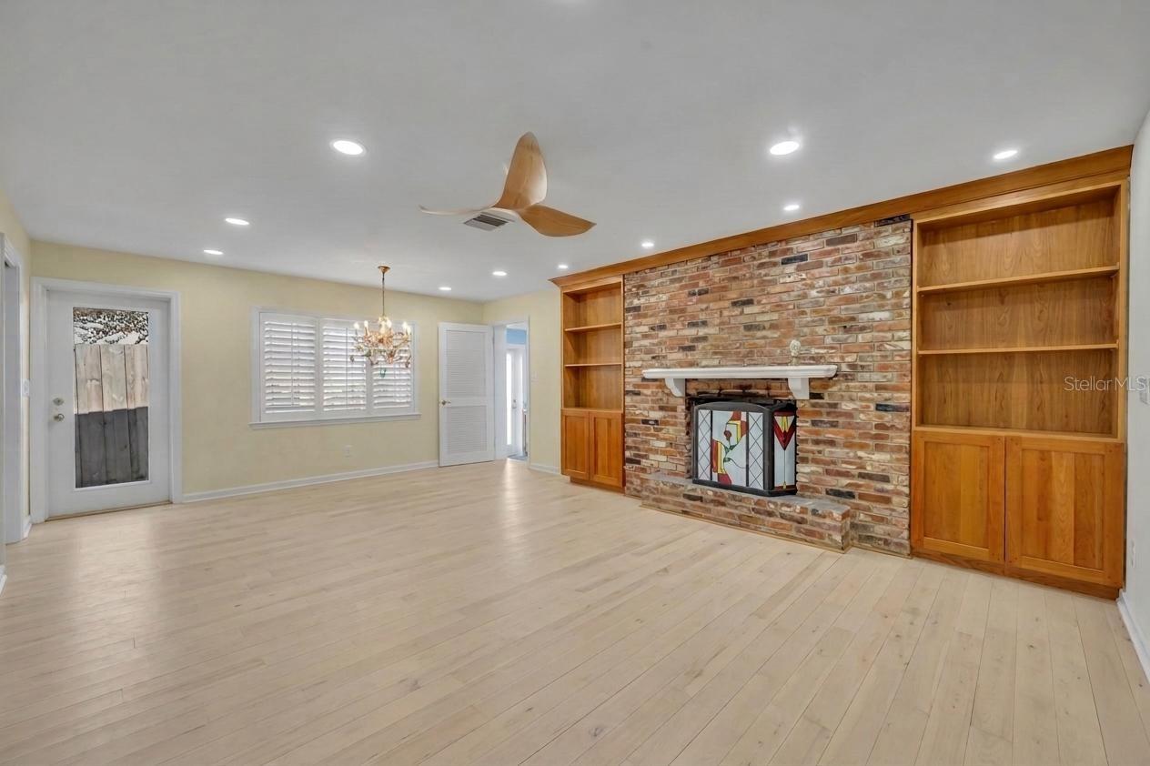 HIGHLAND PARK ESTS - Residential