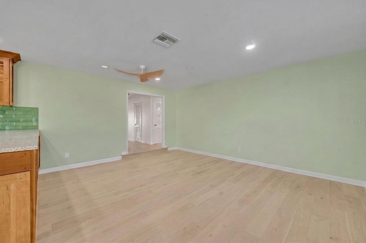 HIGHLAND PARK ESTS - Residential