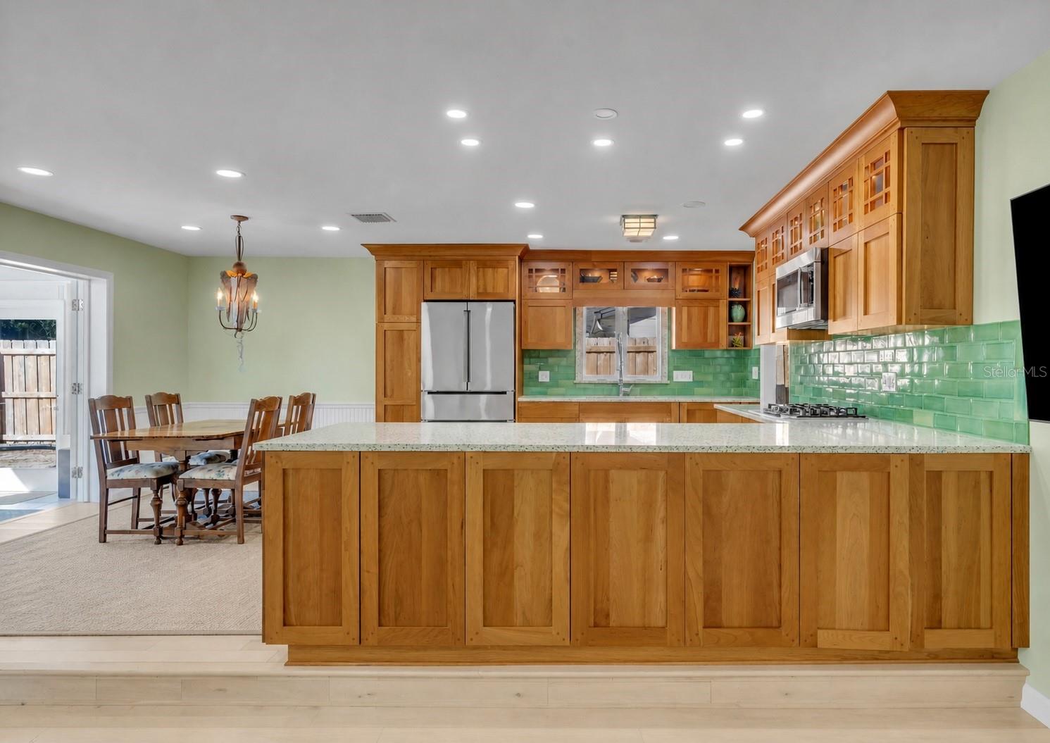 HIGHLAND PARK ESTS - Residential