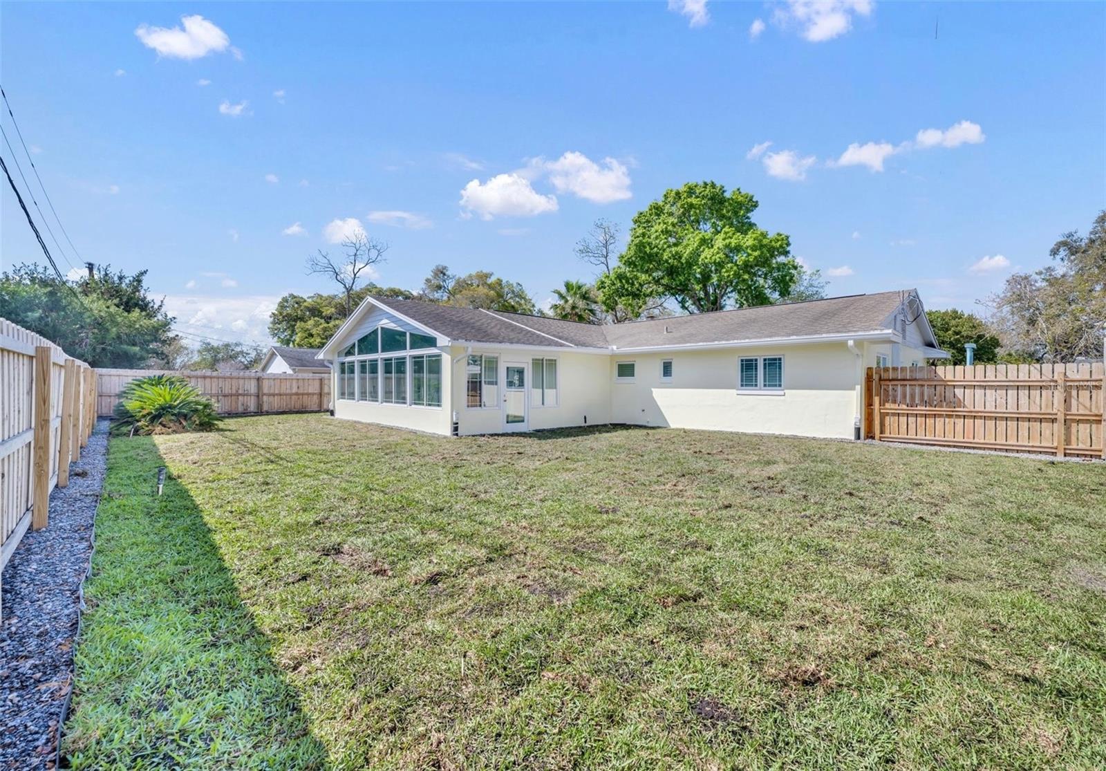 HIGHLAND PARK ESTS - Residential