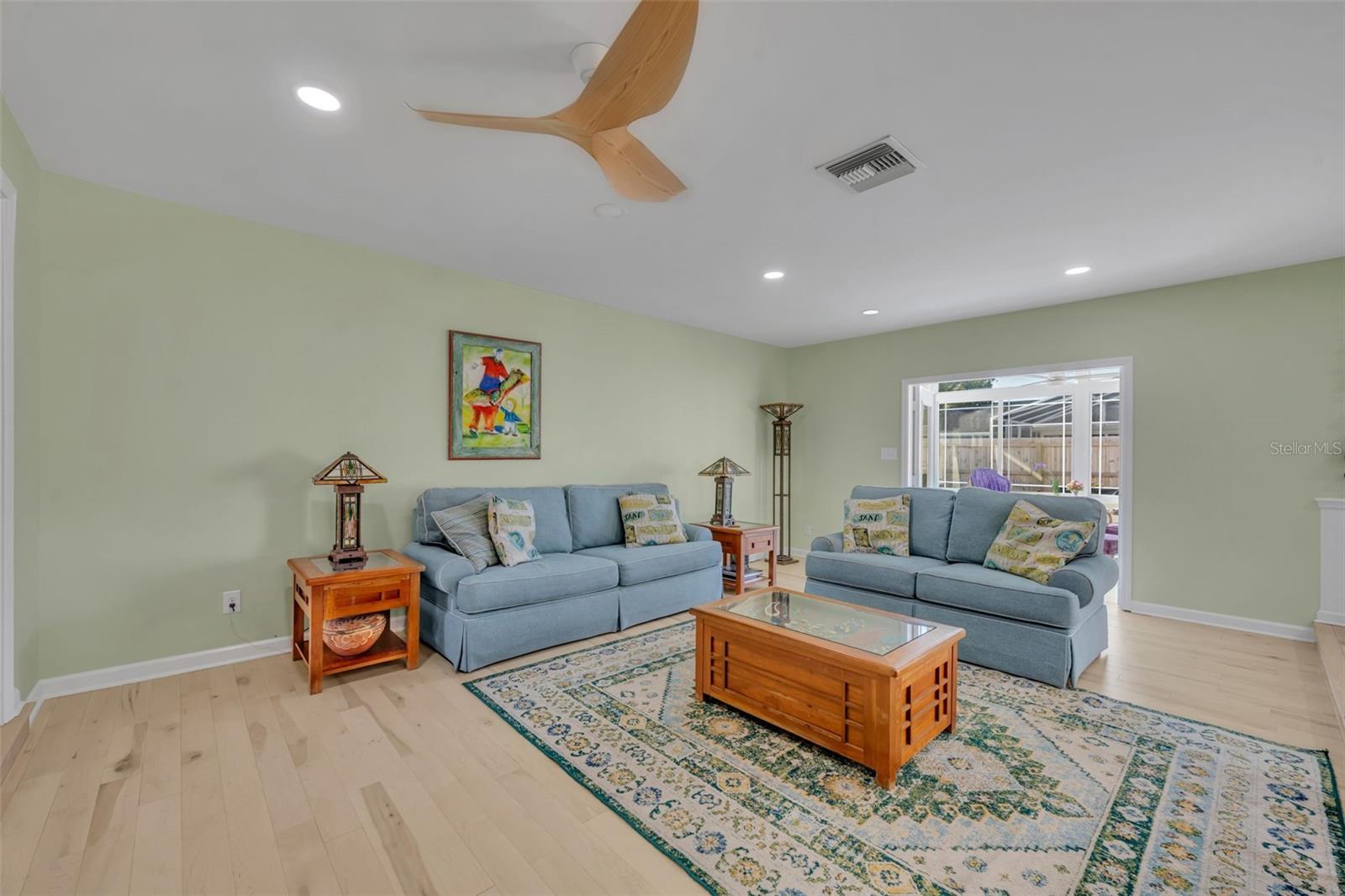 HIGHLAND PARK ESTS - Residential