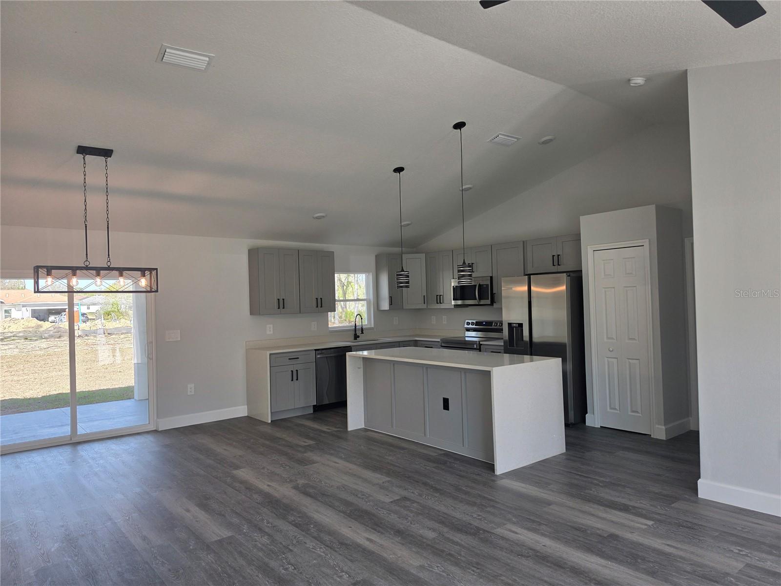 MARION OAKS #9 - Residential