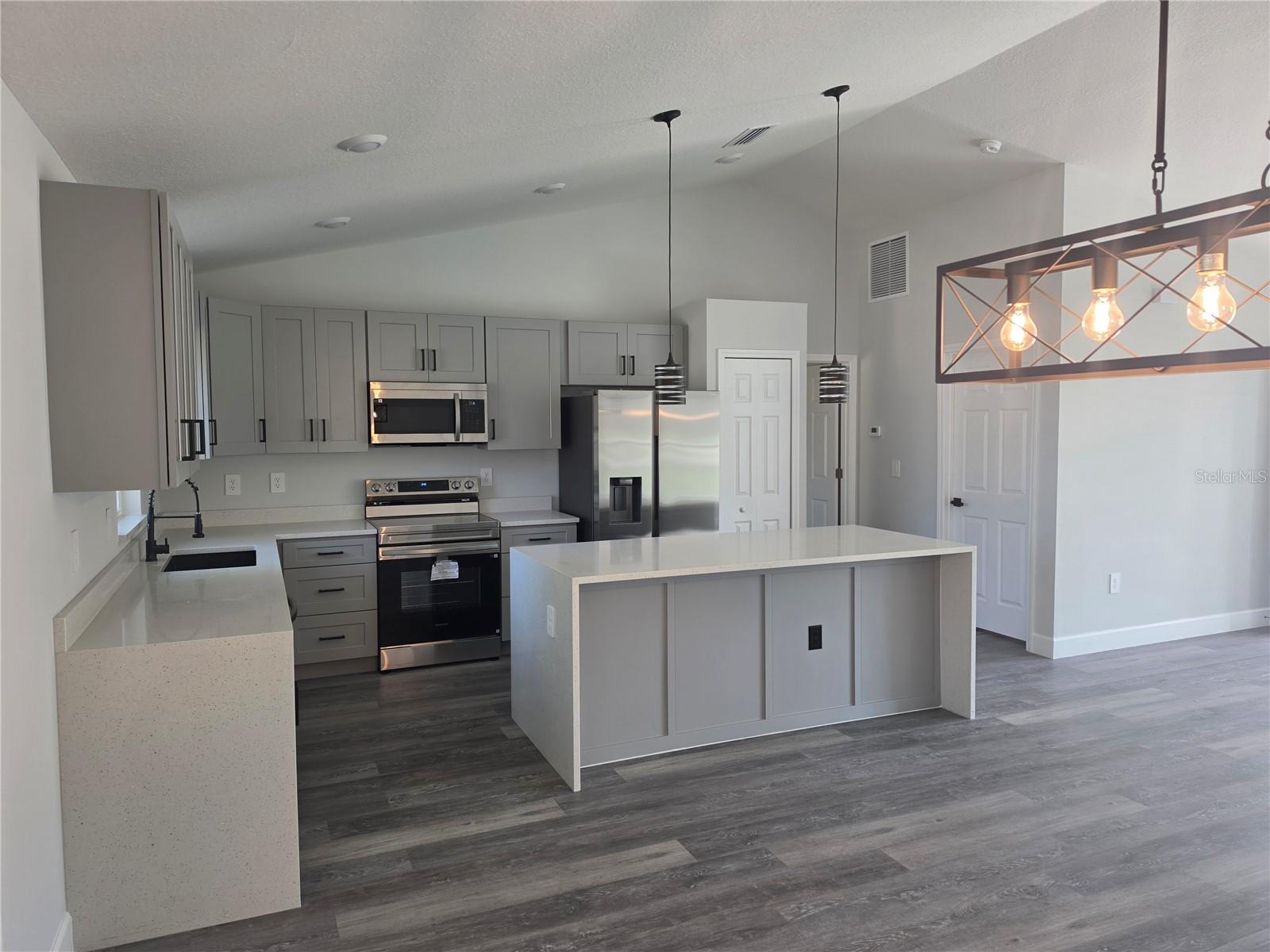 MARION OAKS #9 - Residential