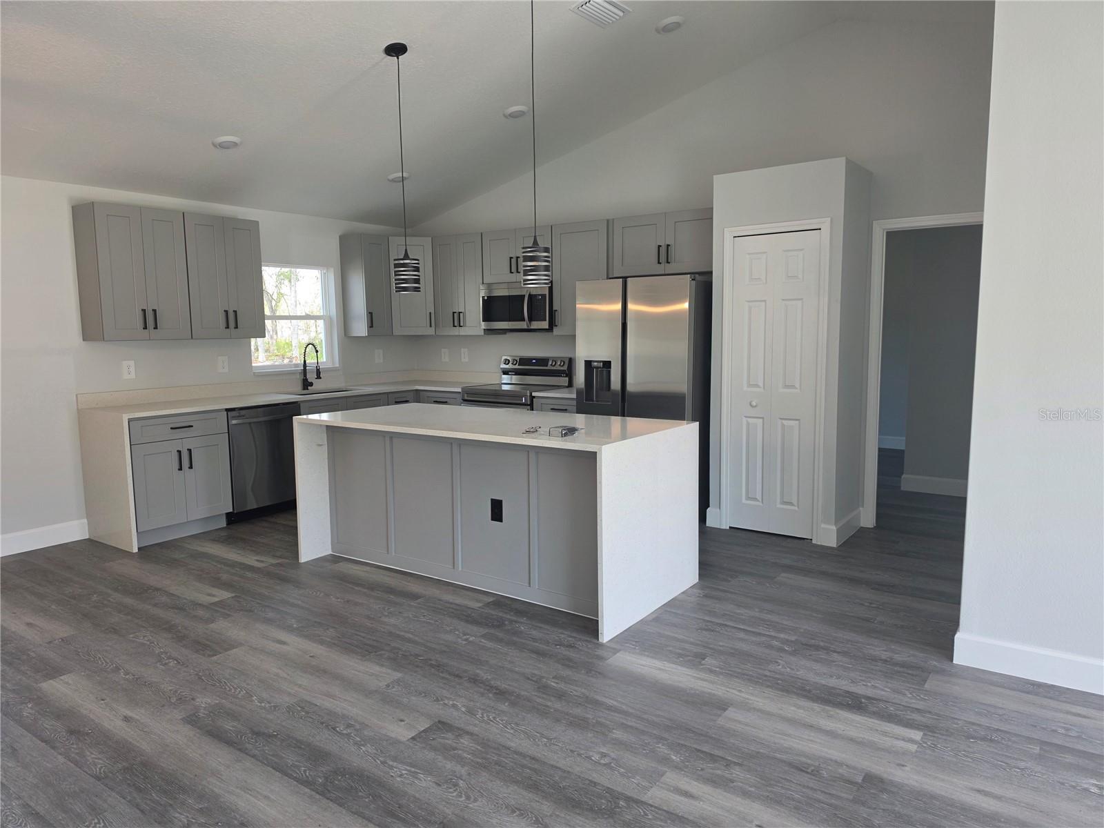 MARION OAKS #9 - Residential