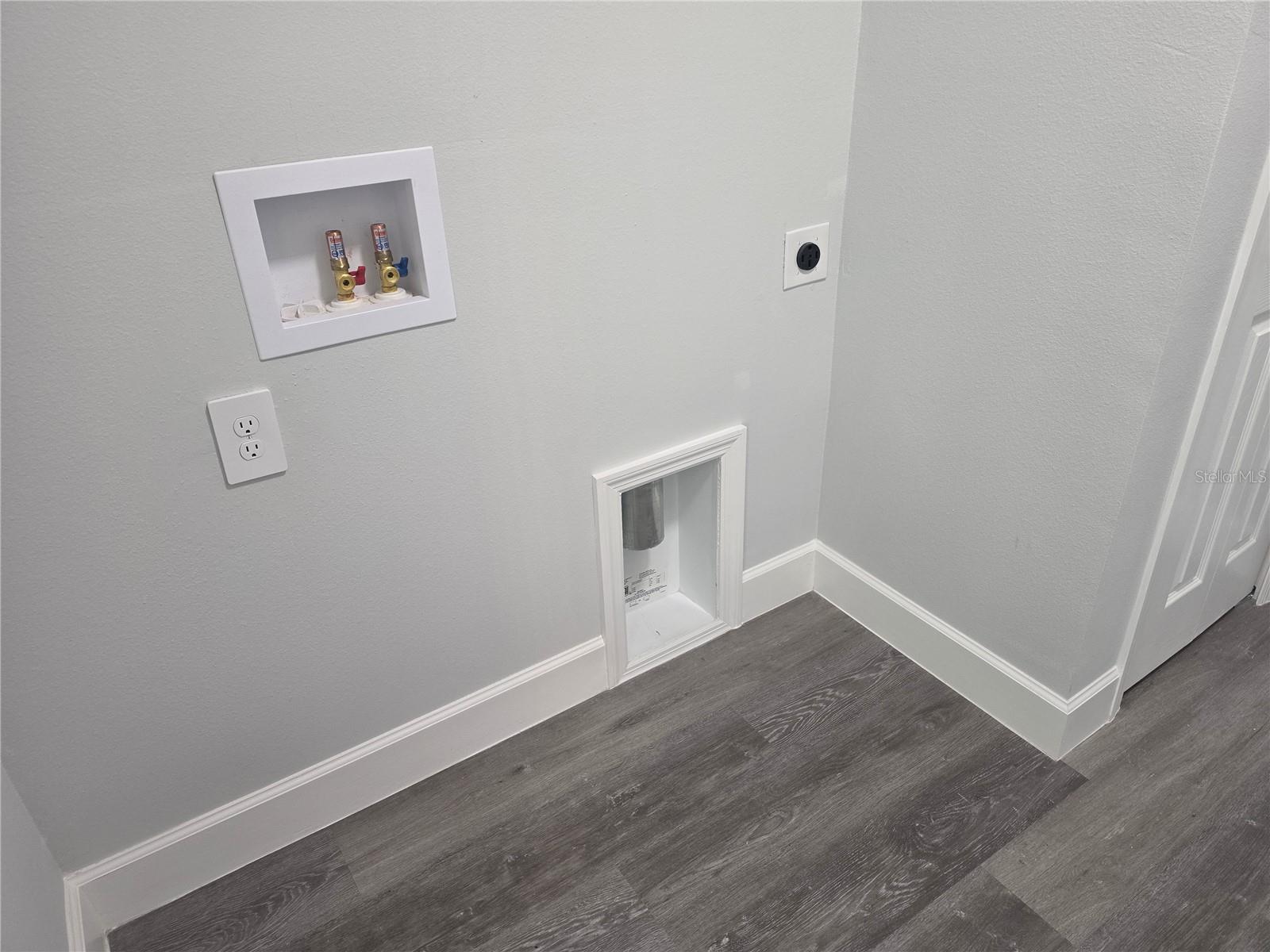 MARION OAKS #9 - Residential