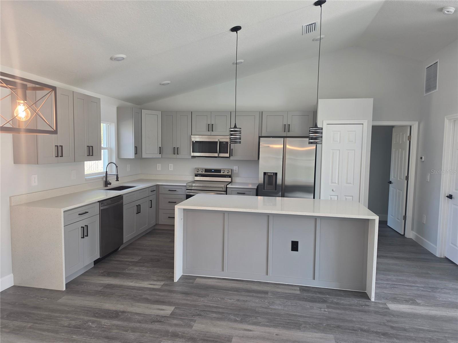 MARION OAKS #9 - Residential