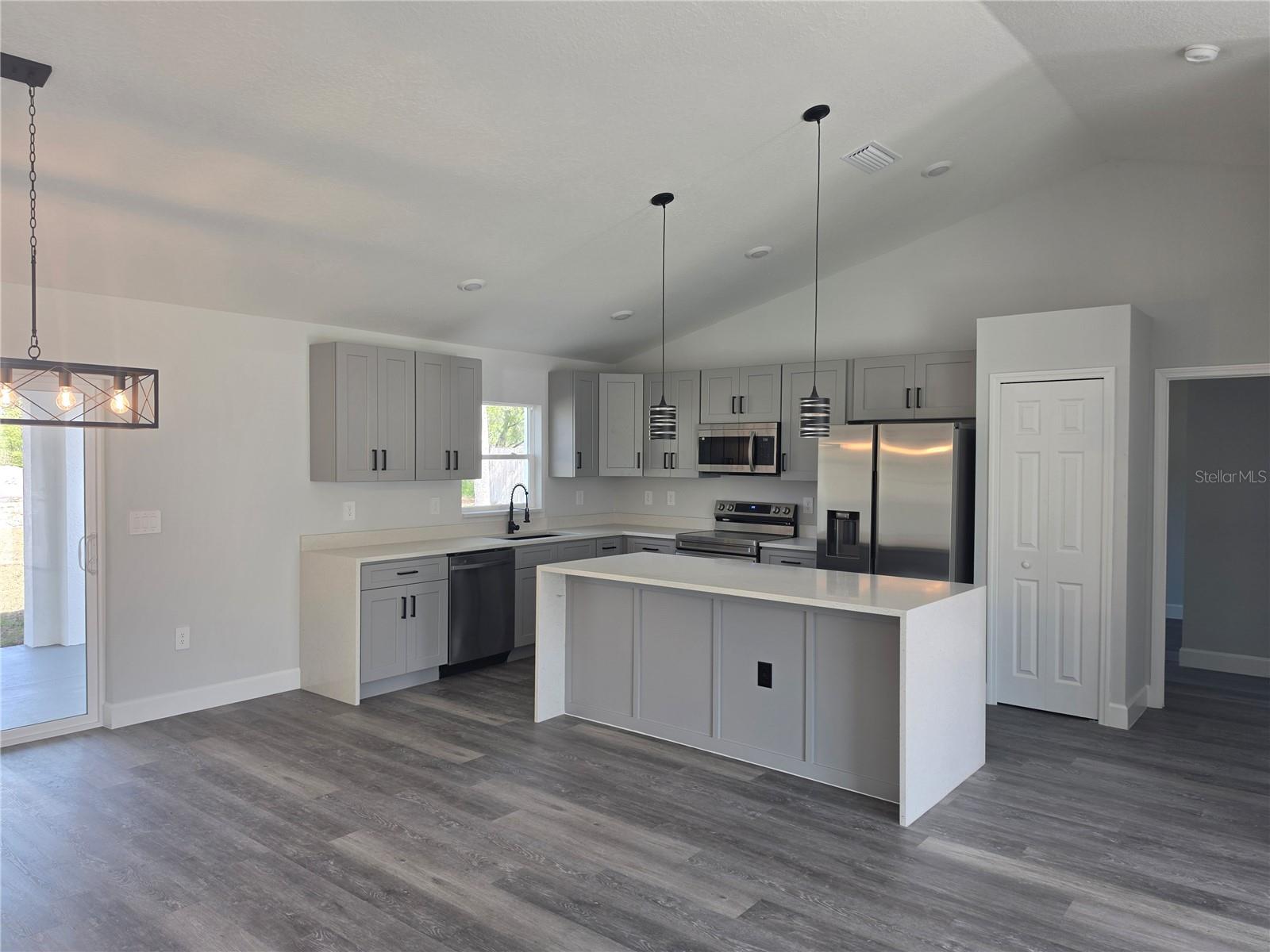 MARION OAKS #9 - Residential