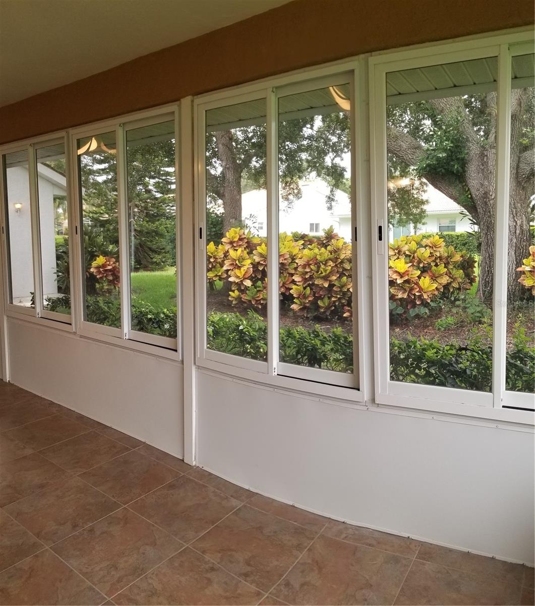 GARDEN LAKES VILLAGE SEC 4 - Residential Lease