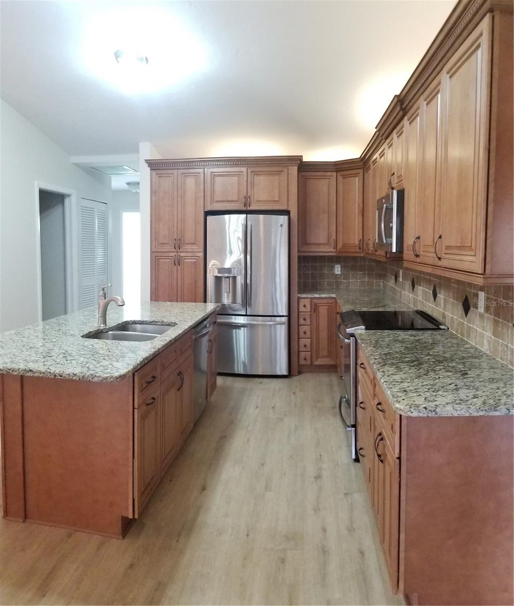 GARDEN LAKES VILLAGE SEC 4 - Residential Lease