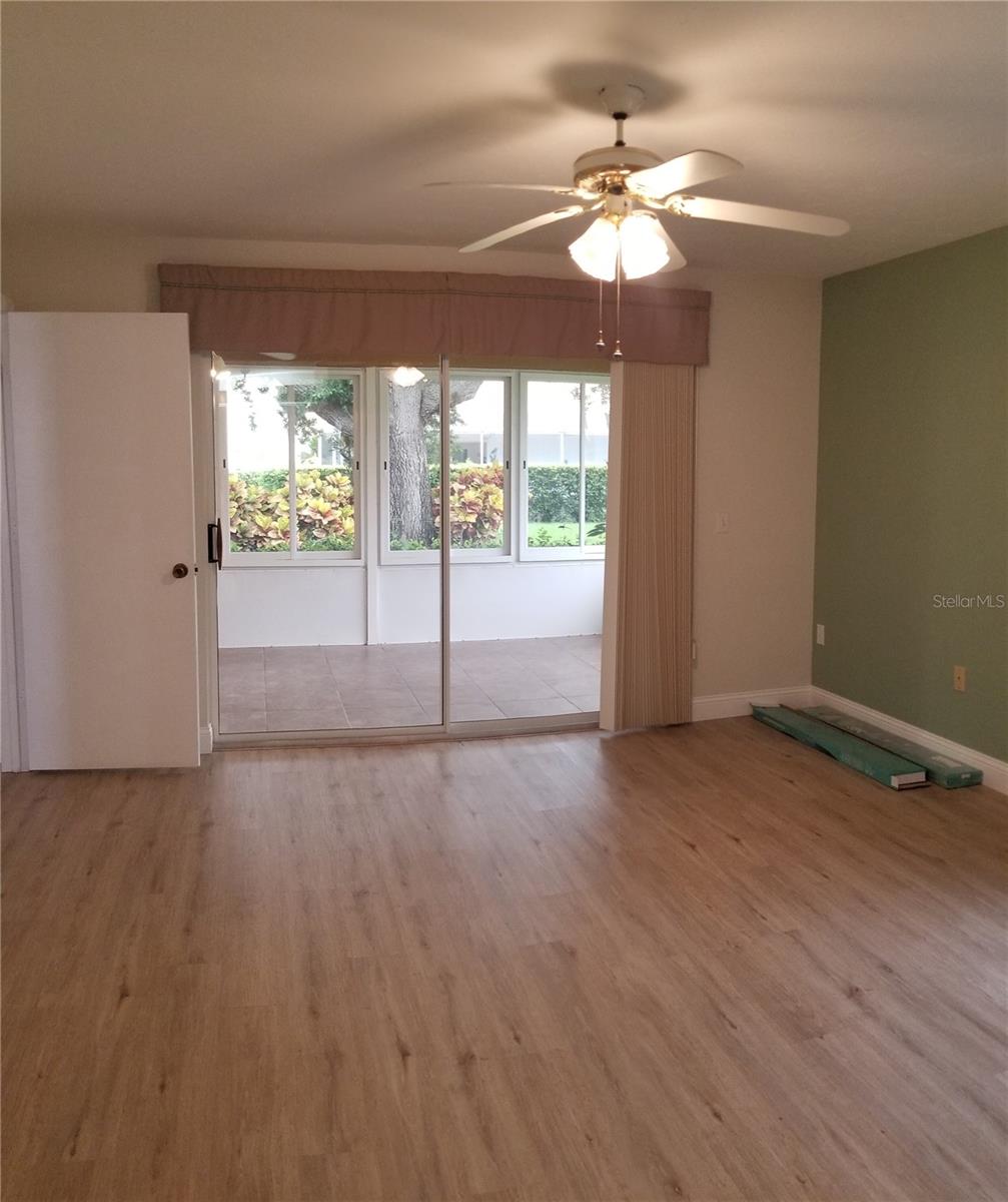 GARDEN LAKES VILLAGE SEC 4 - Residential Lease