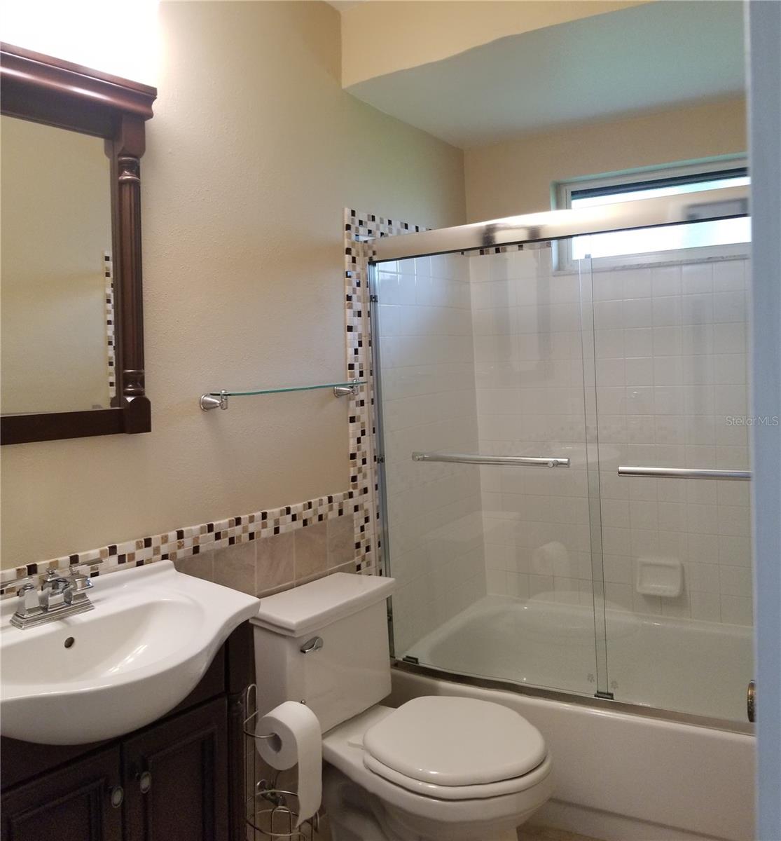 GARDEN LAKES VILLAGE SEC 4 - Residential Lease