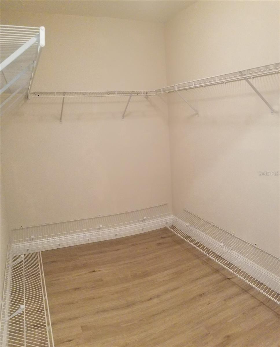 GARDEN LAKES VILLAGE SEC 4 - Residential Lease