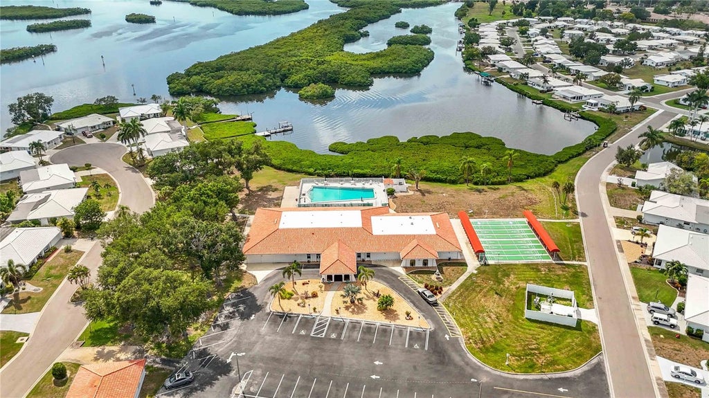Photo of 4001 Chinaberry Road, Bradenton, FL 34208 (MLS # A4696103)