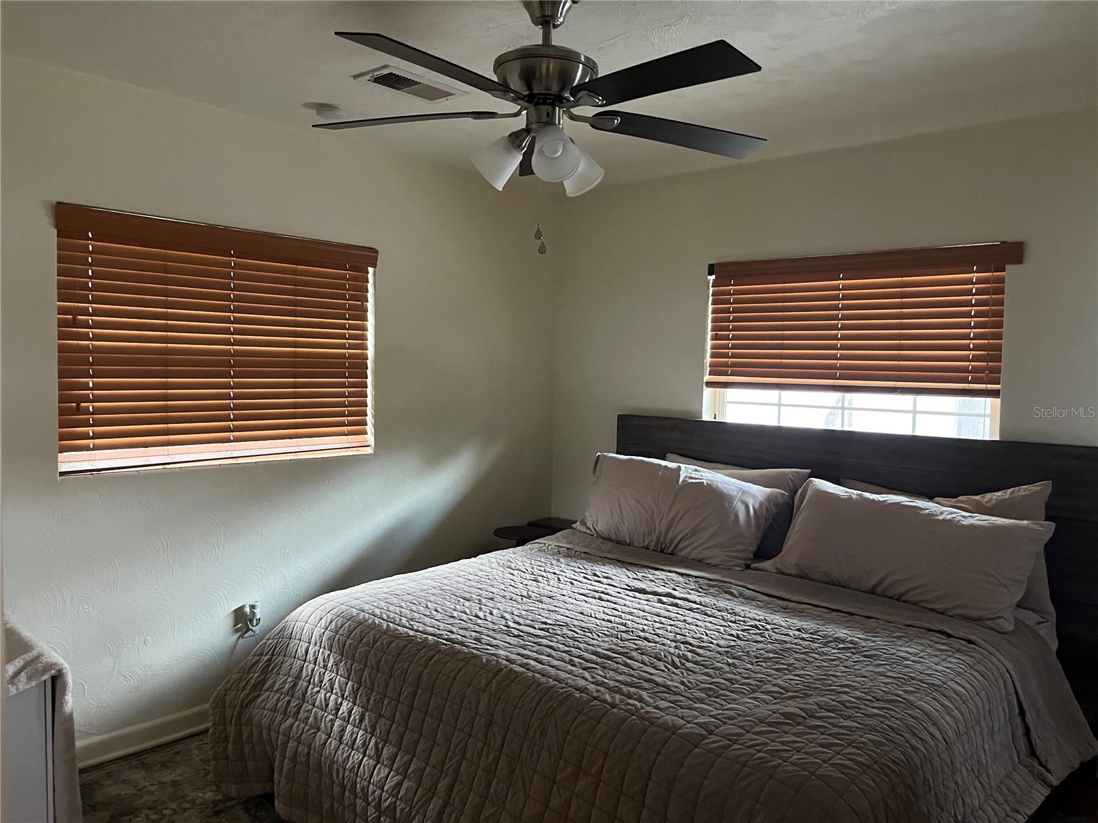 CRYSTAL LAKE MANOR - Residential