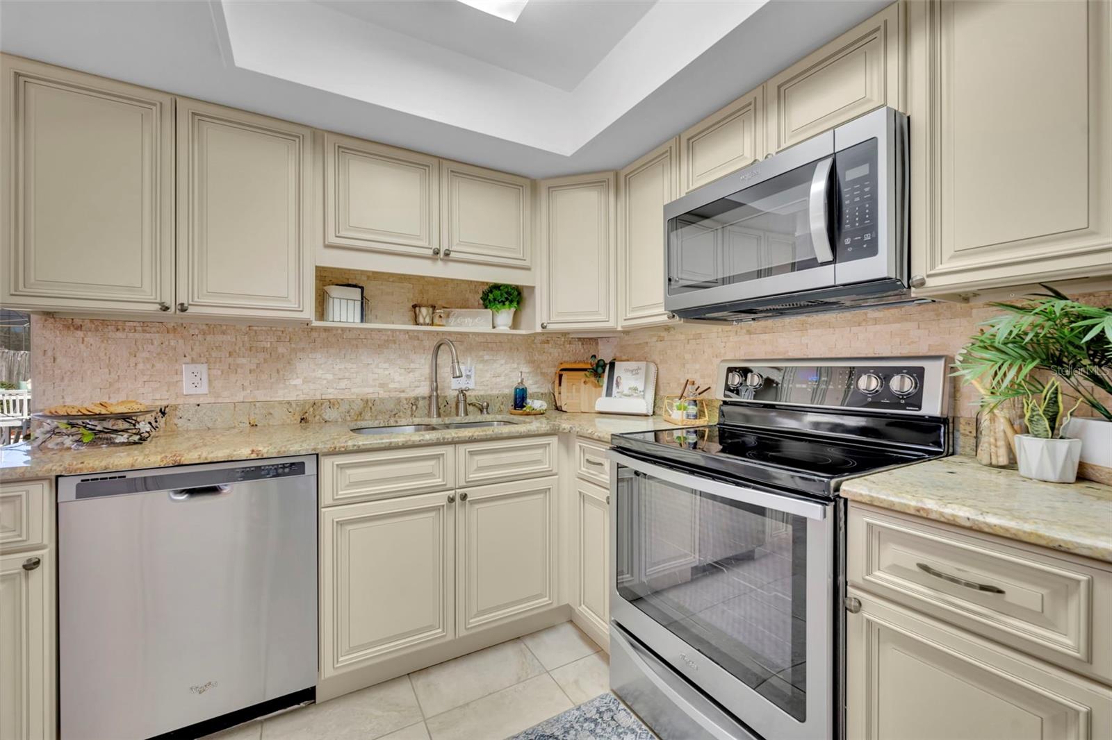 DELTONA LAKES UNIT 03 - Residential