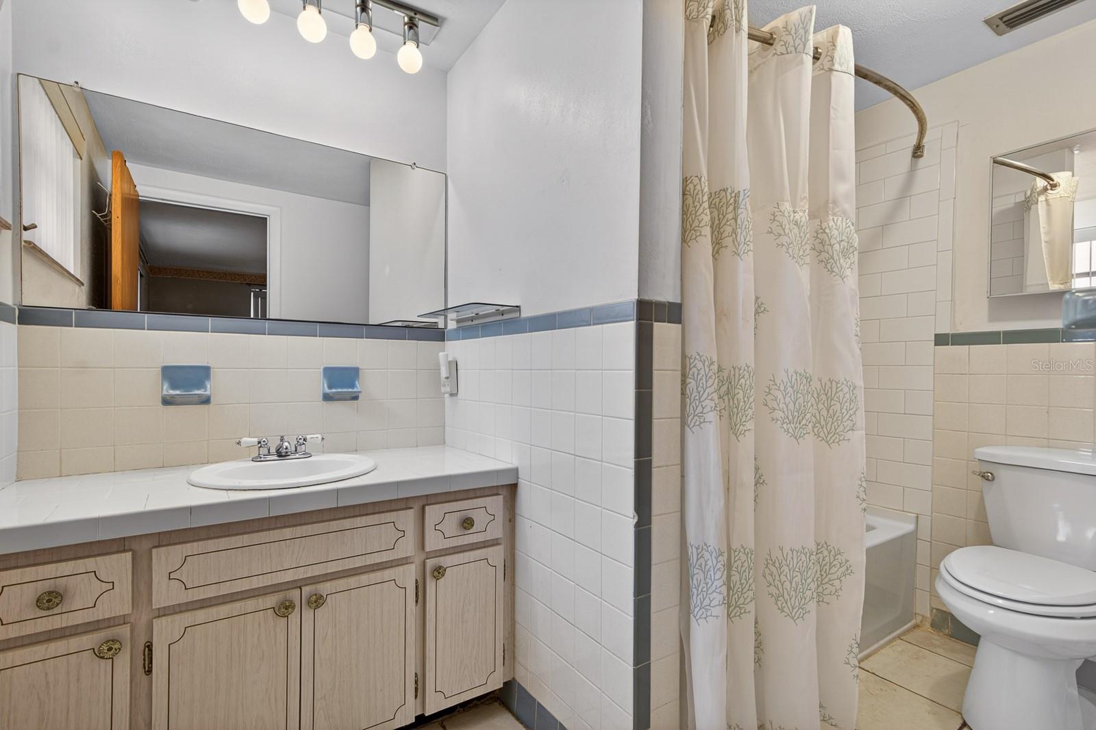 TANGLEWOOD TERRACE - Residential