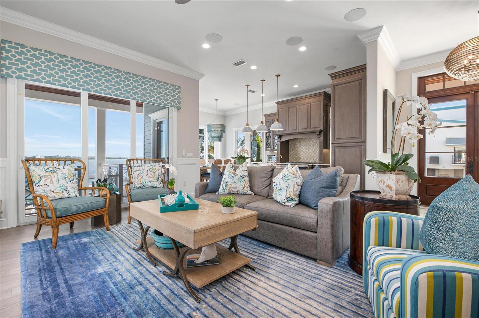 CORTEZ BEACH - Residential