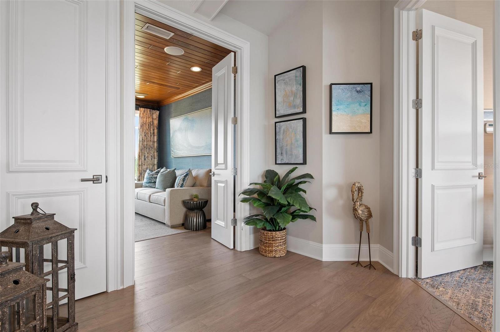 CORTEZ BEACH - Residential