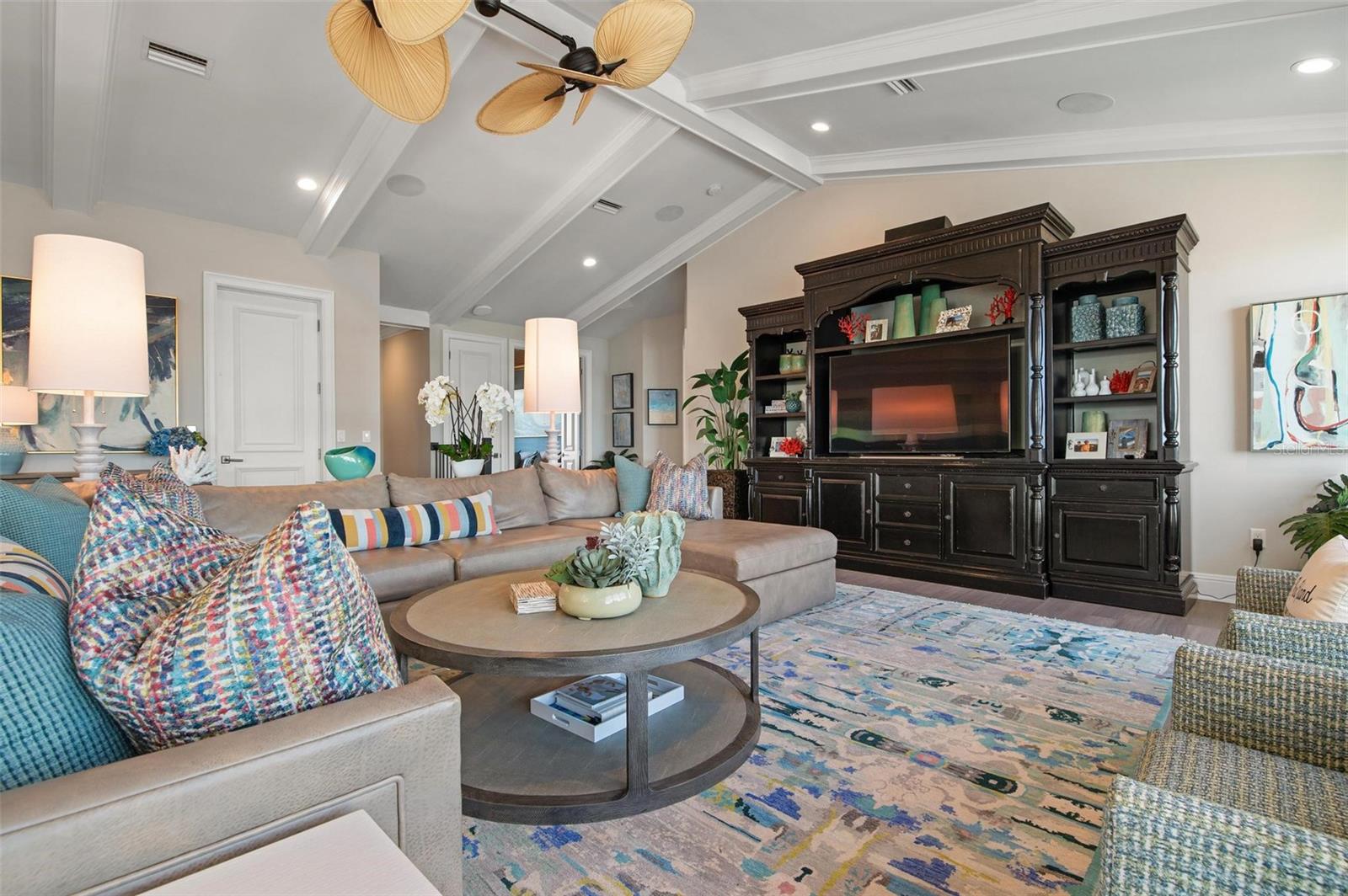 CORTEZ BEACH - Residential