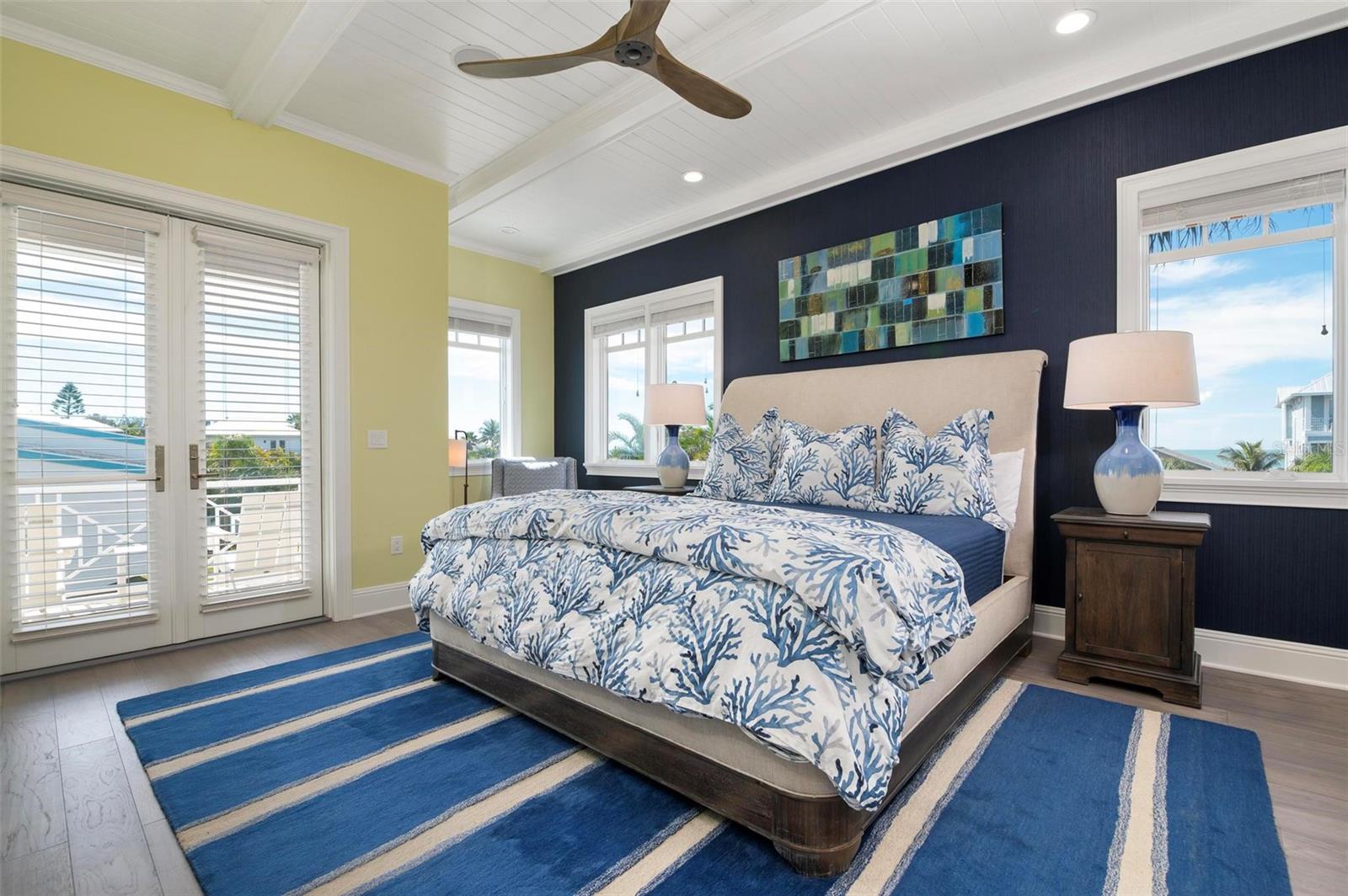 CORTEZ BEACH - Residential