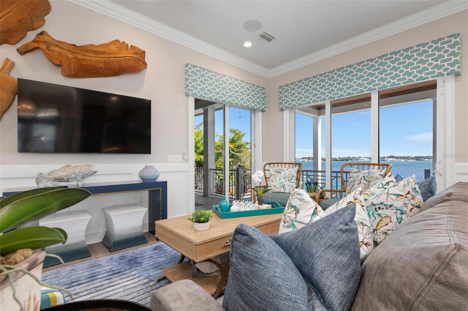 CORTEZ BEACH - Residential