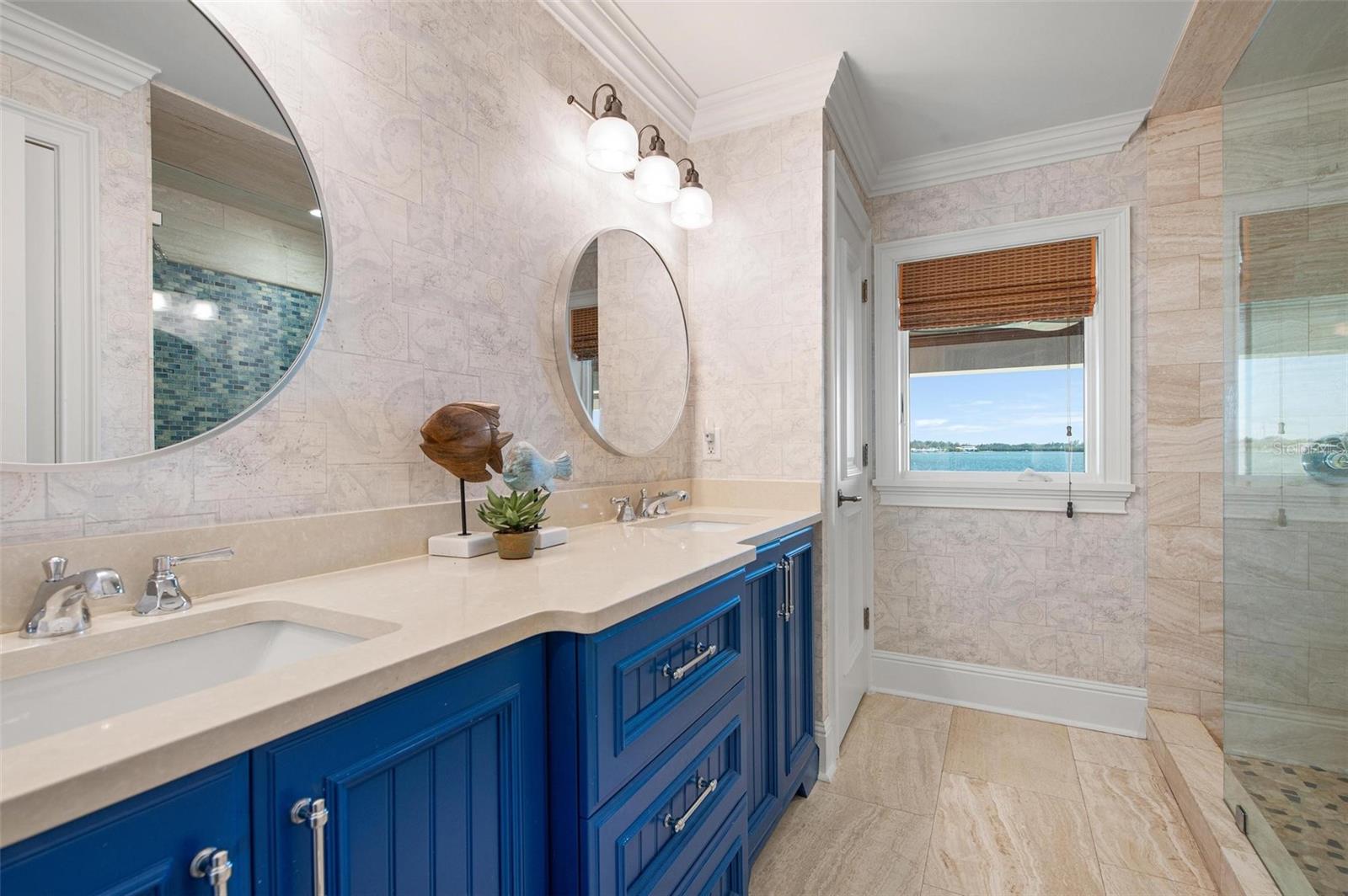 CORTEZ BEACH - Residential