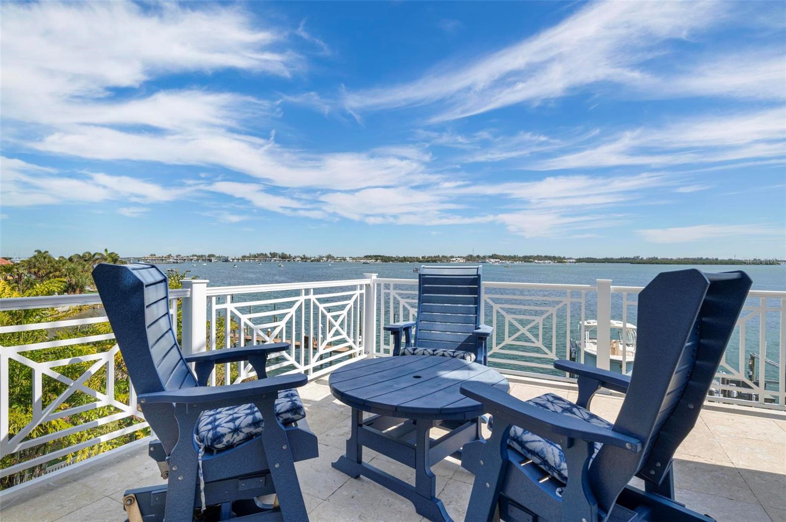 CORTEZ BEACH - Residential