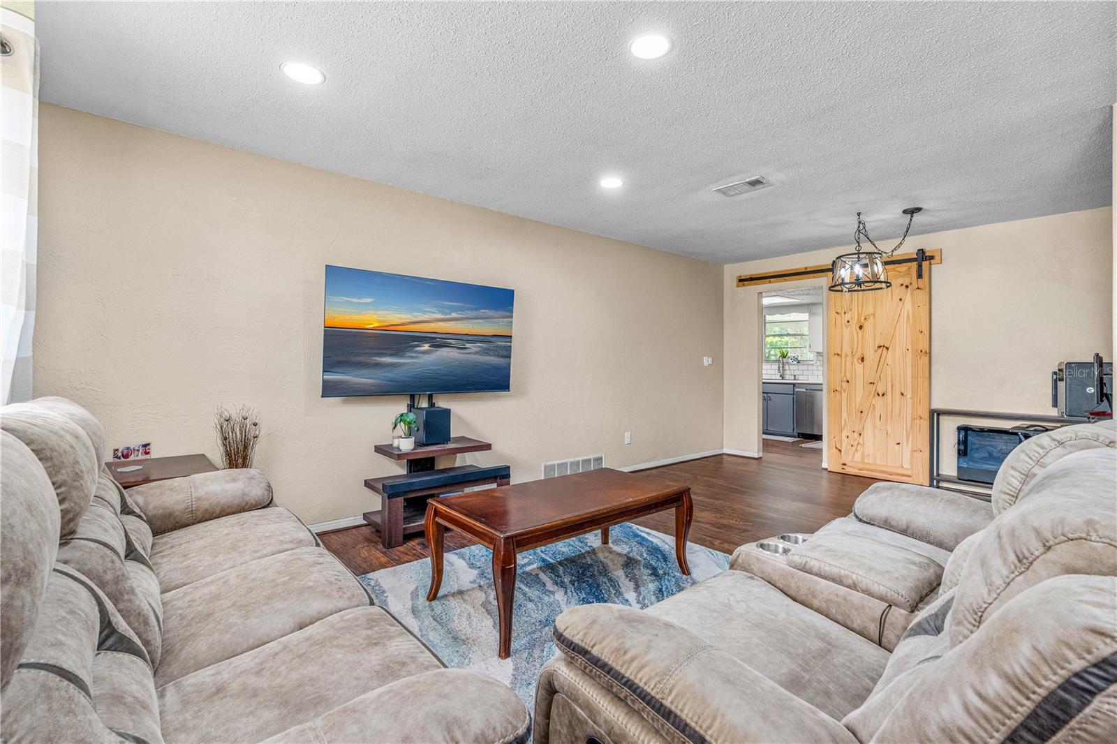 918 WELLS DRIVE